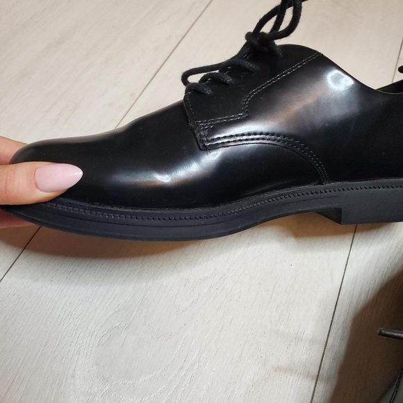 Unisex H&M 5.5 Dress Shoes - Picture 2 of 7